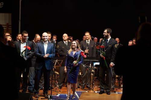 2019 JANUAR - KONCERT POLICIJSKEGA ORKESTRA Z NUŠO DERENDO IN VOKALNO SKUPINO IL DIVJI