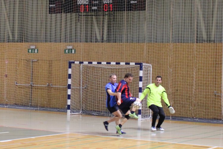 PP SLOVENJ GRADEC - ZMAGOVALEC 16. veteranskega turnirja v malem nogometu