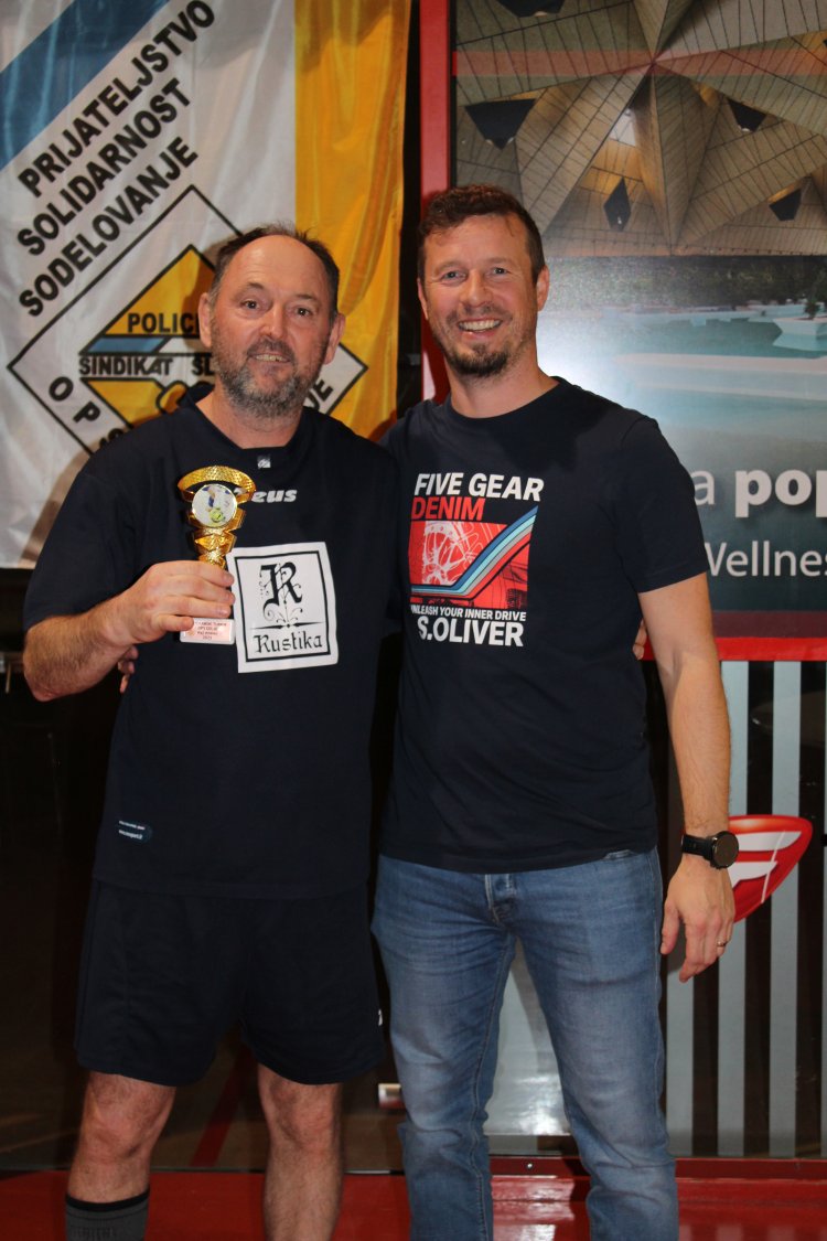 PP SLOVENJ GRADEC - ZMAGOVALEC 16. veteranskega turnirja v malem nogometu