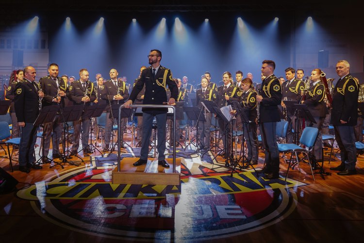 21. dobrodelni koncert Policijskega orkestra z gostjo Moniko Avsenik