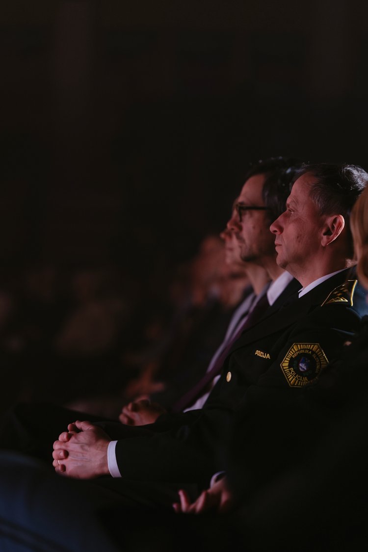 21. dobrodelni koncert Policijskega orkestra z gostjo Moniko Avsenik