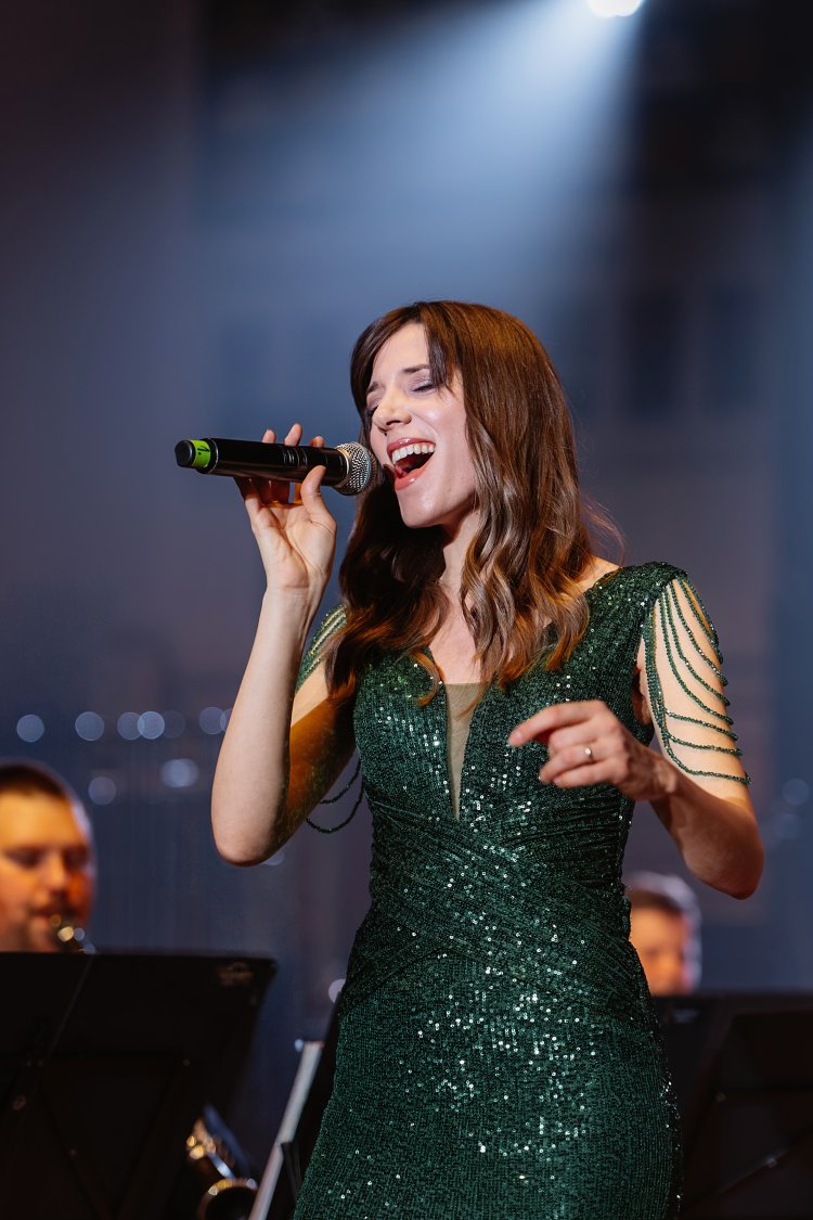 21. dobrodelni koncert Policijskega orkestra z gostjo Moniko Avsenik