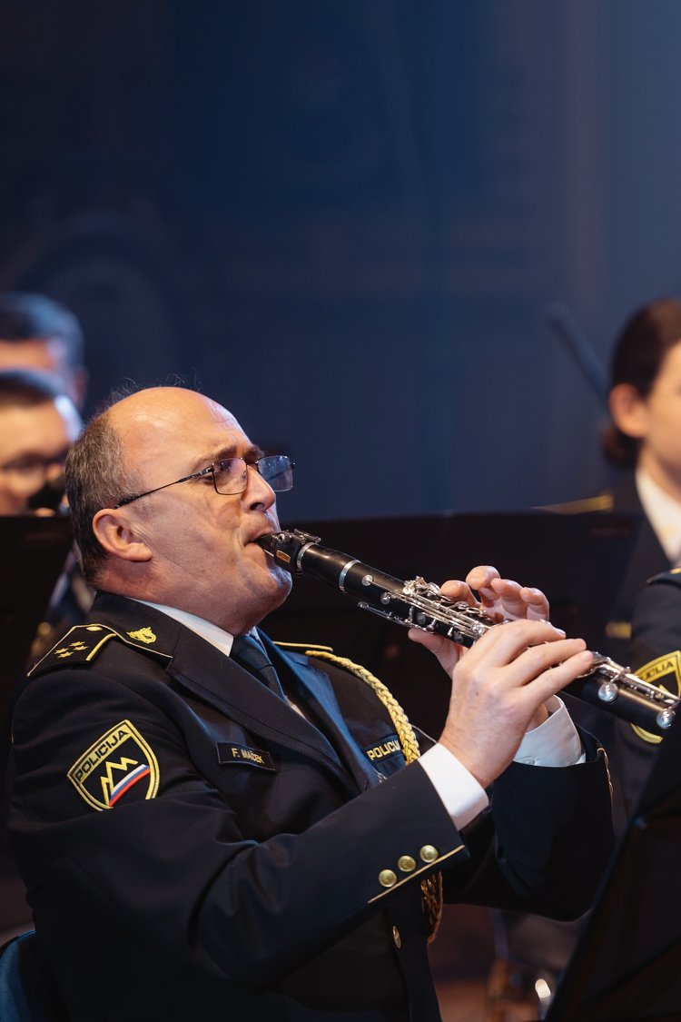 21. dobrodelni koncert Policijskega orkestra z gostjo Moniko Avsenik