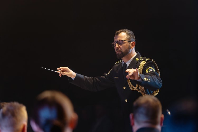 21. dobrodelni koncert Policijskega orkestra z gostjo Moniko Avsenik