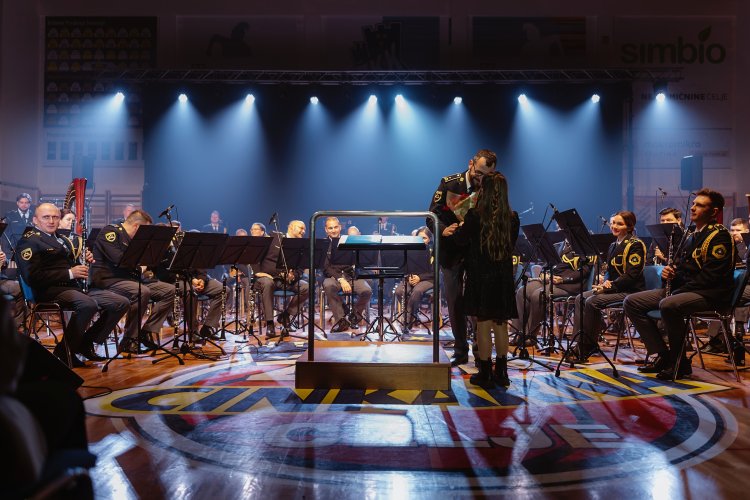 21. dobrodelni koncert Policijskega orkestra z gostjo Moniko Avsenik