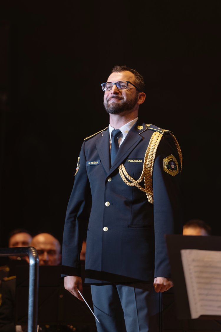 21. dobrodelni koncert Policijskega orkestra z gostjo Moniko Avsenik