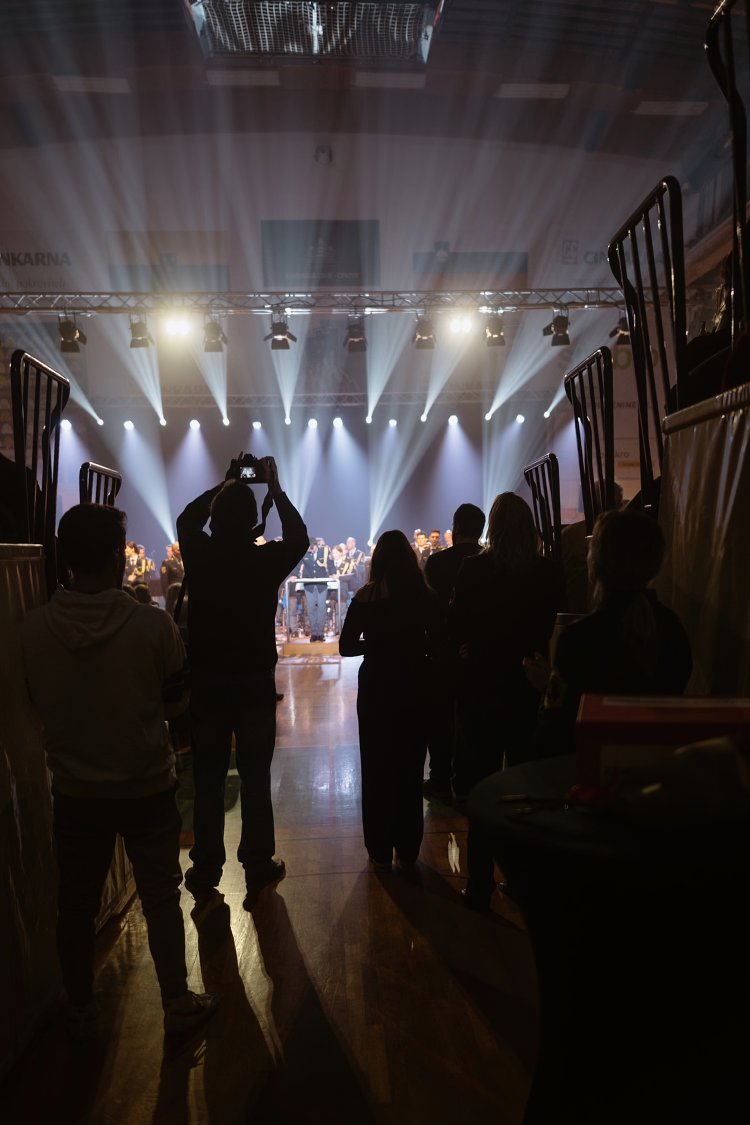 21. dobrodelni koncert Policijskega orkestra z gostjo Moniko Avsenik