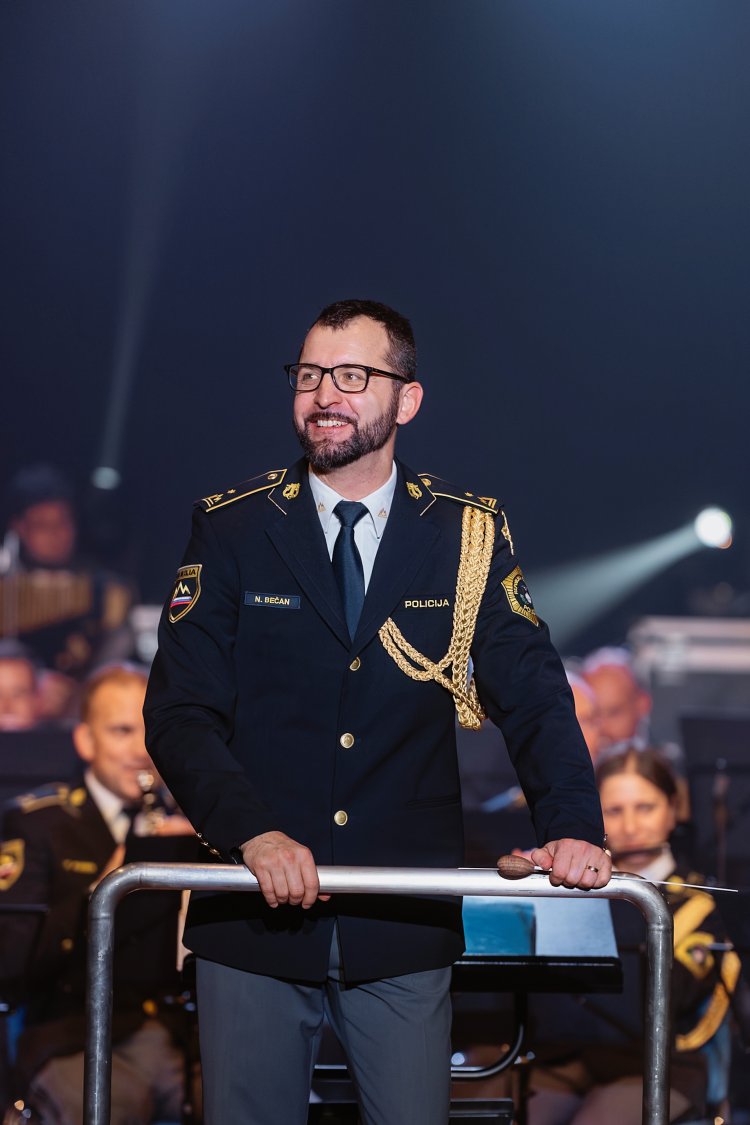 21. dobrodelni koncert Policijskega orkestra z gostjo Moniko Avsenik