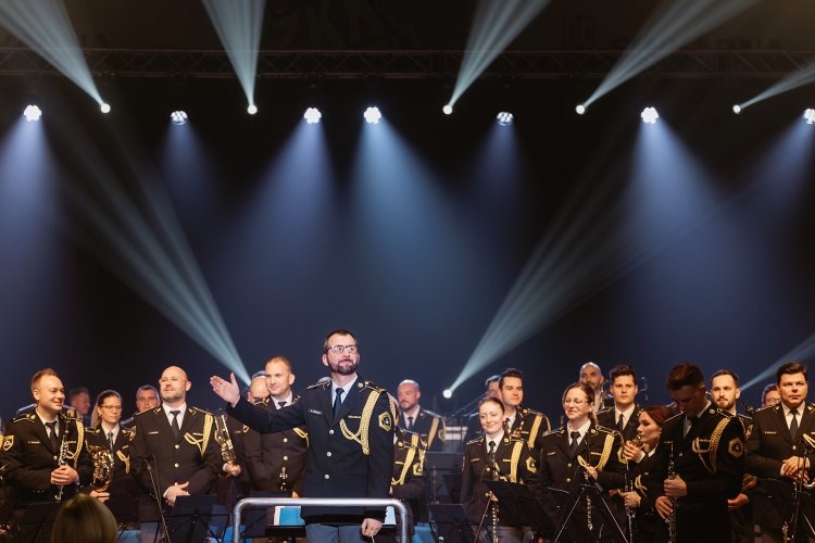 21. dobrodelni koncert Policijskega orkestra z gostjo Moniko Avsenik